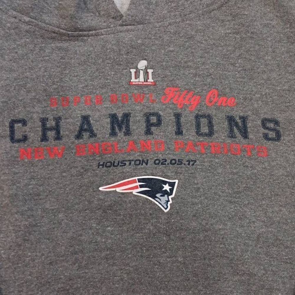 Super bowl 51, New England Patriots hoodie.
Size: Women's Large.
PtoP: 22"
Lengt